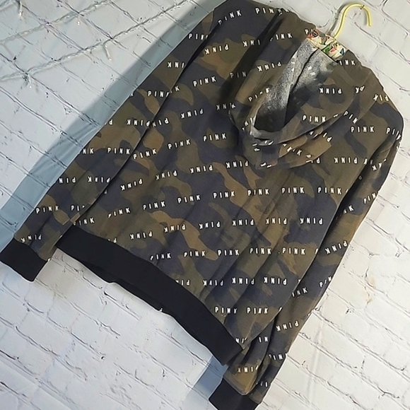 2018 Victoria's Secret PINK All Over Logo Spellout Army Camo Full Zip Hoodie L - Picture 13 of 17